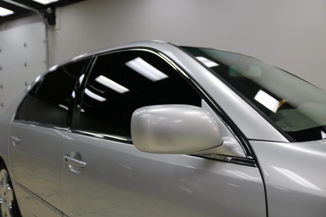 2005 Lexus LS 3rd Gen - Image 22 of 31