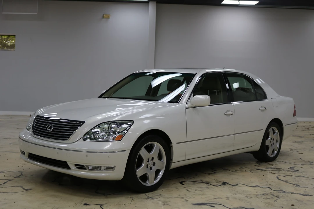 2005 Lexus LS 3rd Gen - Image 2 of 31
