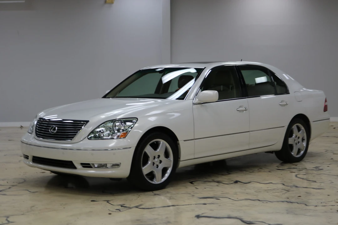 2005 Lexus LS 3rd Gen - Image 4 of 31