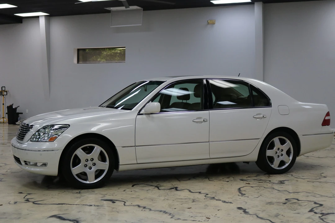 2005 Lexus LS 3rd Gen - Image 7 of 31