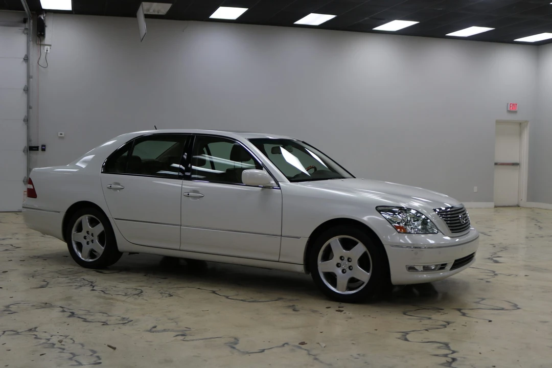 2005 Lexus LS 3rd Gen - Image 17 of 31