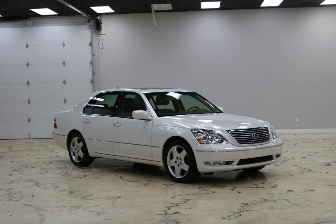 2005 Lexus LS 3rd Gen - Image 20 of 31