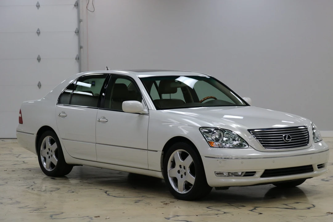 2005 Lexus LS 3rd Gen - Image 19 of 31