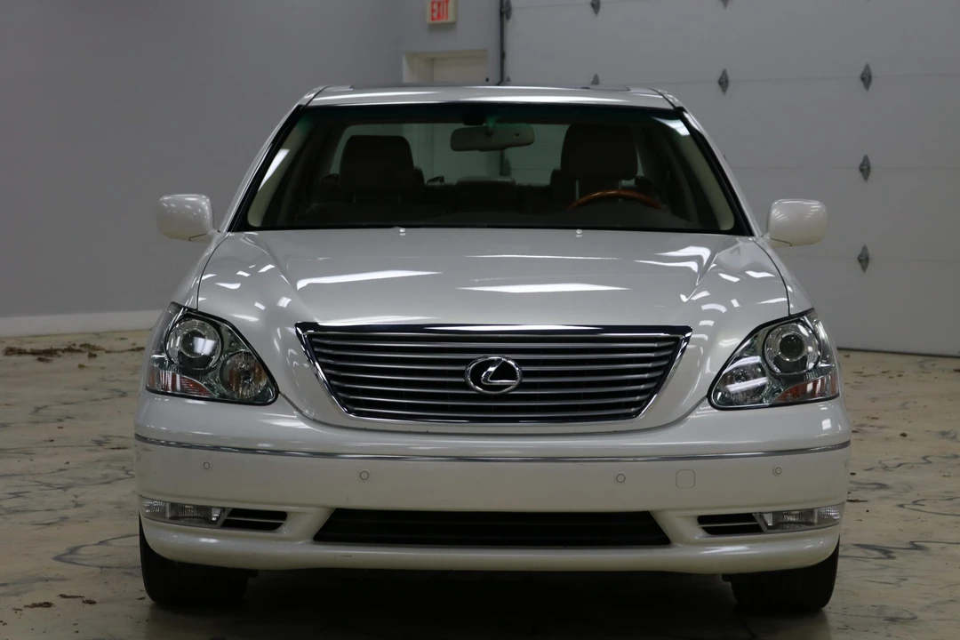 2005 Lexus LS 3rd Gen - Image 21 of 31