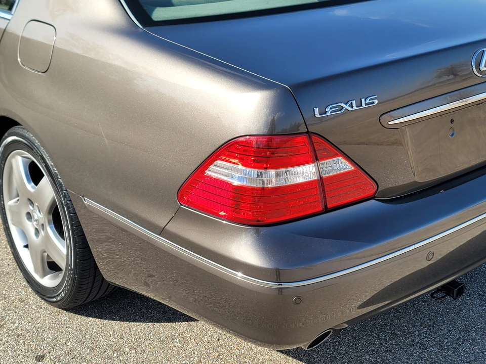 2005 Lexus LS 3rd Gen - Image 31 of 31