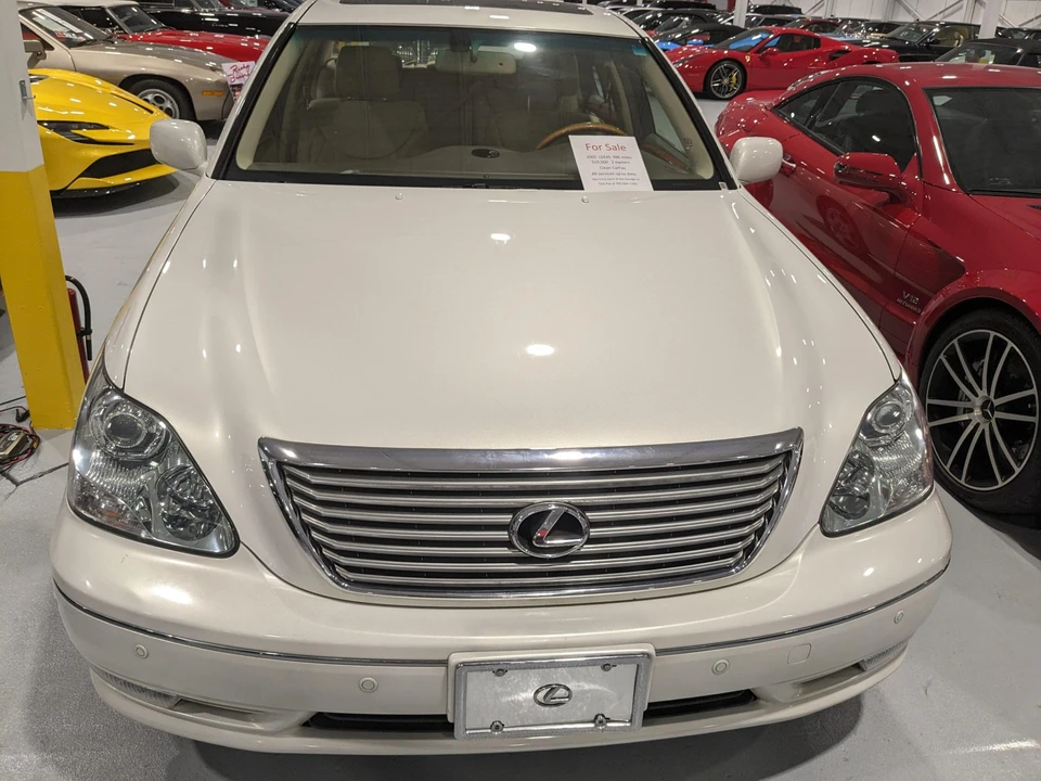 2005 Lexus LS 3rd Gen - Image 13 of 31