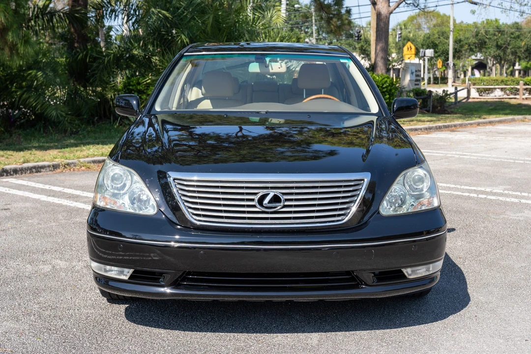 2005 Lexus LS 3rd Gen - Image 8 of 31