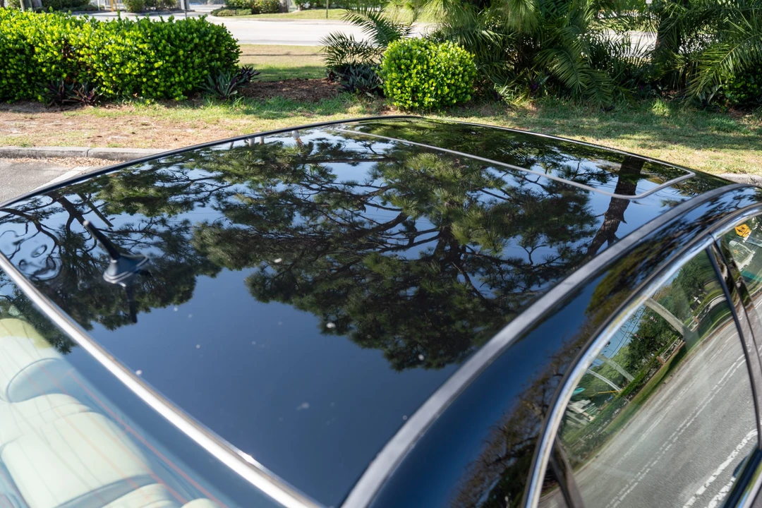 2005 Lexus LS 3rd Gen - Image 29 of 31