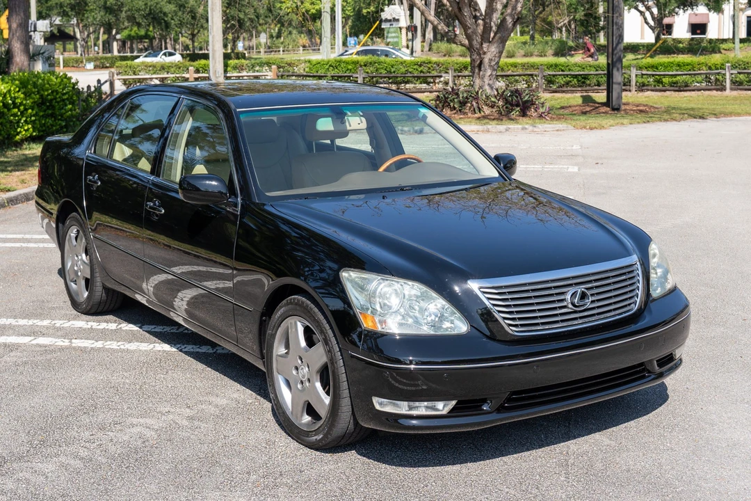 2005 Lexus LS 3rd Gen - Image 7 of 31