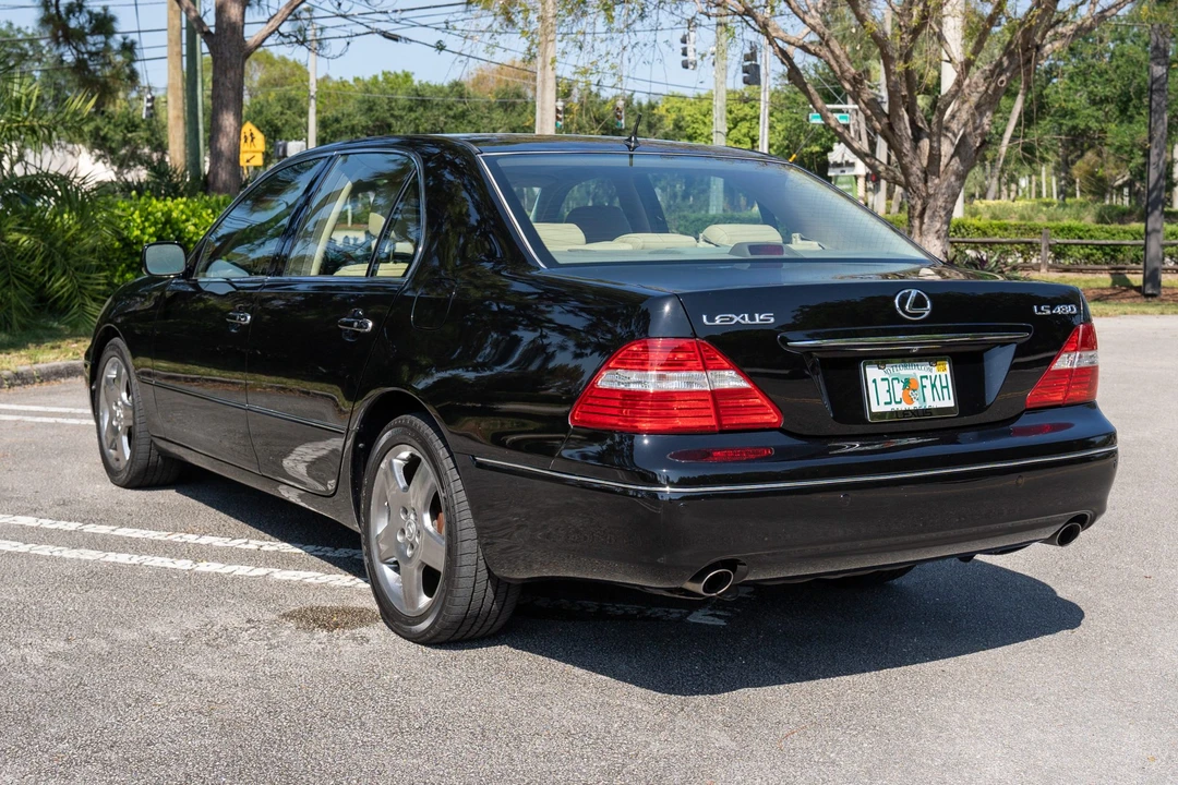2005 Lexus LS 3rd Gen - Image 3 of 31