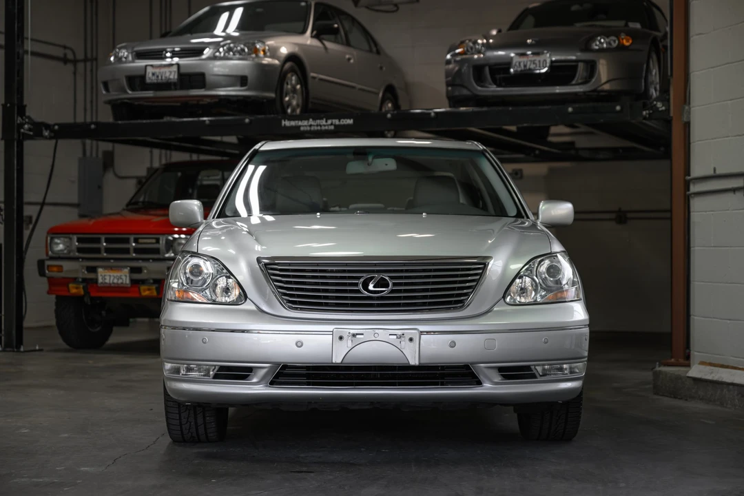 2005 Lexus LS 2nd Gen - Image 2 of 31
