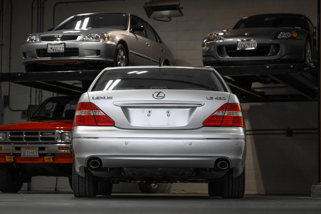 2005 Lexus LS 2nd Gen - Image 13 of 31