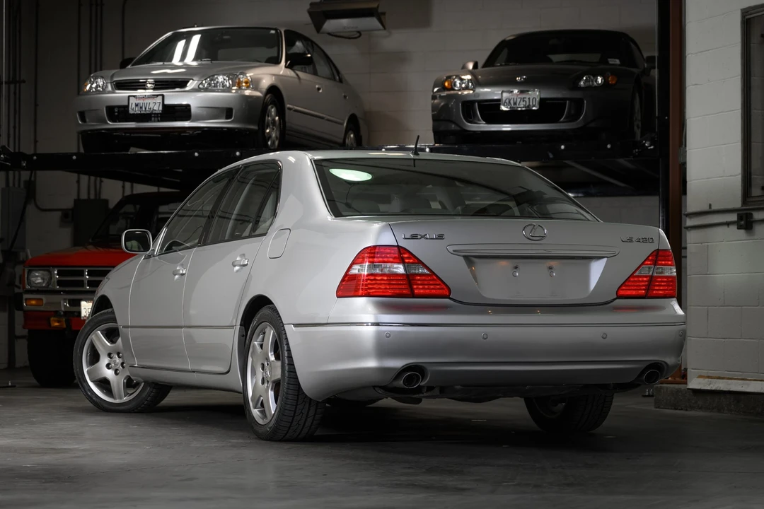 2005 Lexus LS 2nd Gen - Image 9 of 31