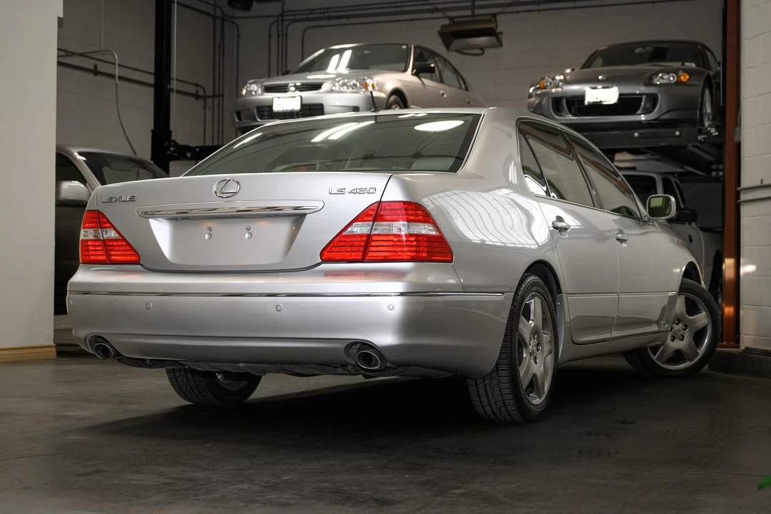 2005 Lexus LS 2nd Gen - Image 14 of 31