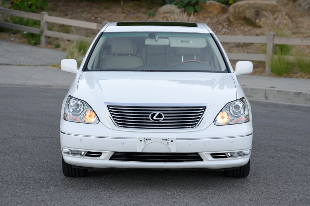 2005 Lexus LS 3rd Gen - Image 3 of 31