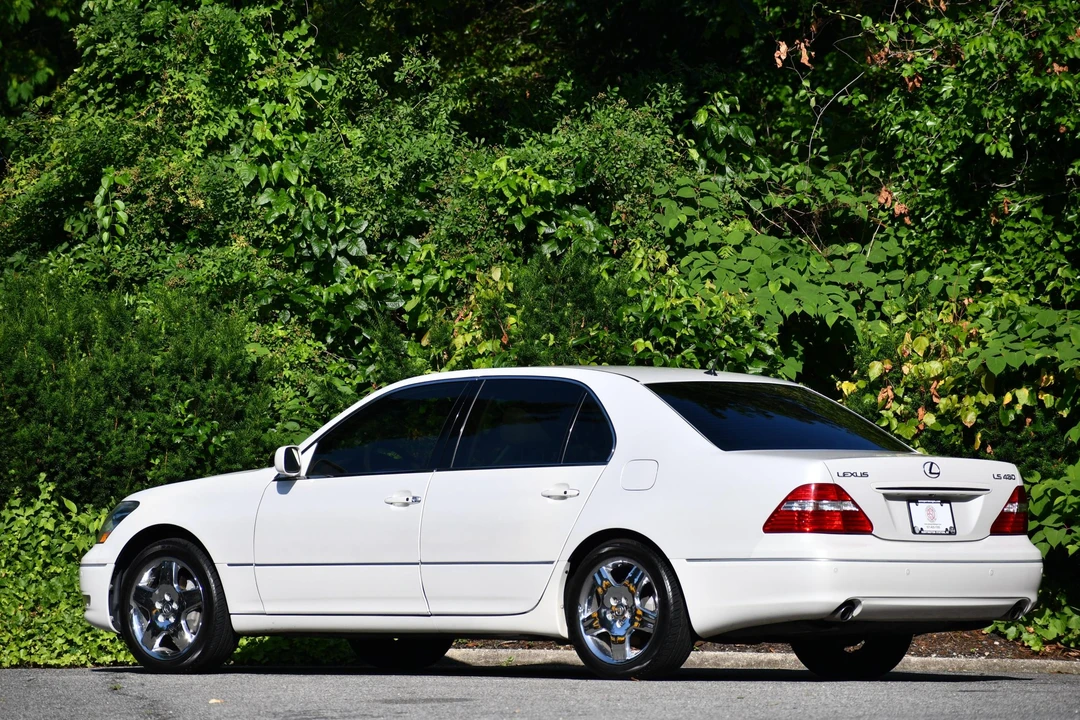 2005 Lexus LS 3rd Gen - Image 3 of 31
