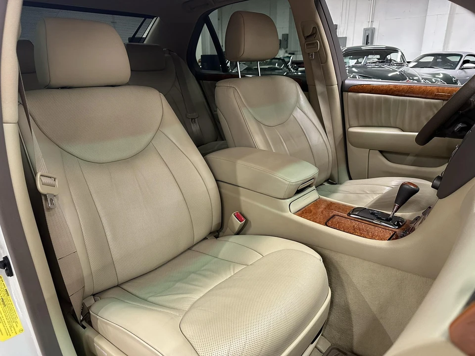 2005 Lexus LS 3rd Gen - Image 31 of 31