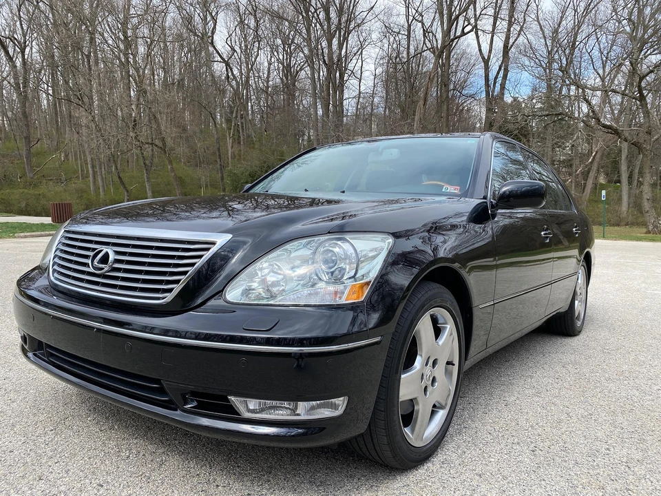 2005 Lexus LS 3rd Gen - Image 22 of 31