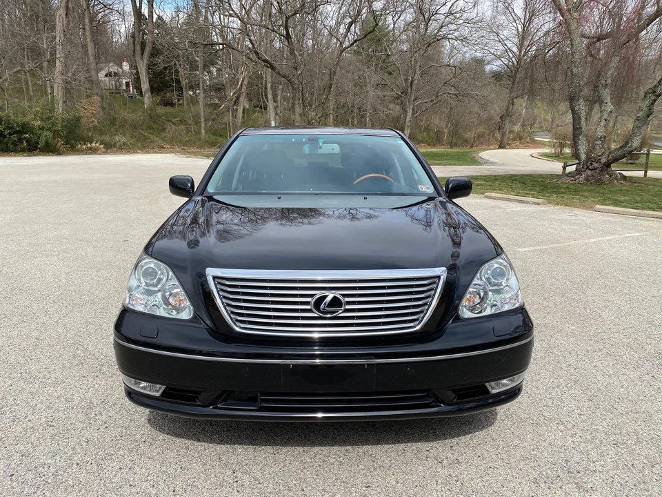2005 Lexus LS 3rd Gen - Image 24 of 31