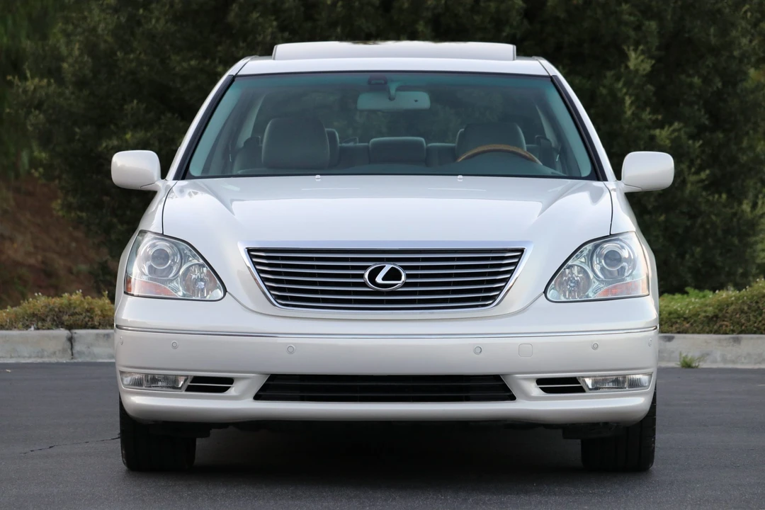 2005 Lexus LS 3rd Gen - Image 29 of 31