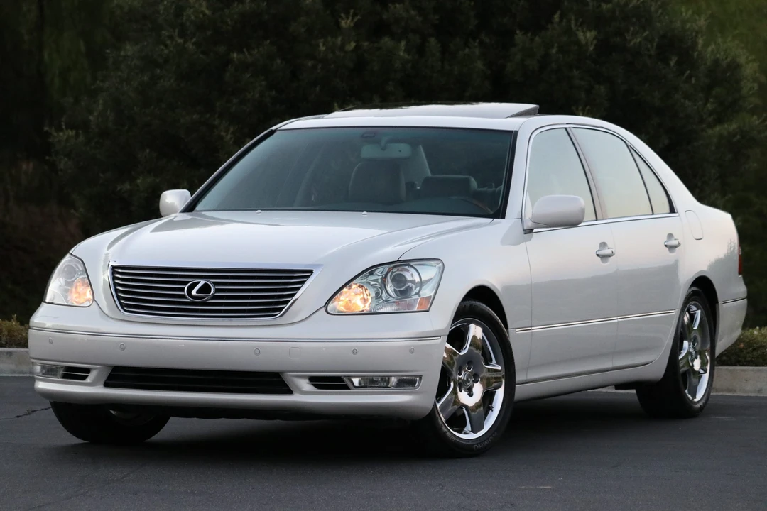 2005 Lexus LS 3rd Gen - Image 6 of 31