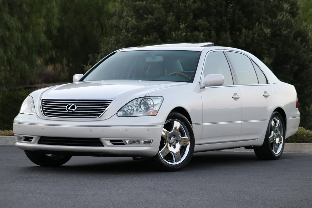 2005 Lexus LS 3rd Gen - Image 7 of 31
