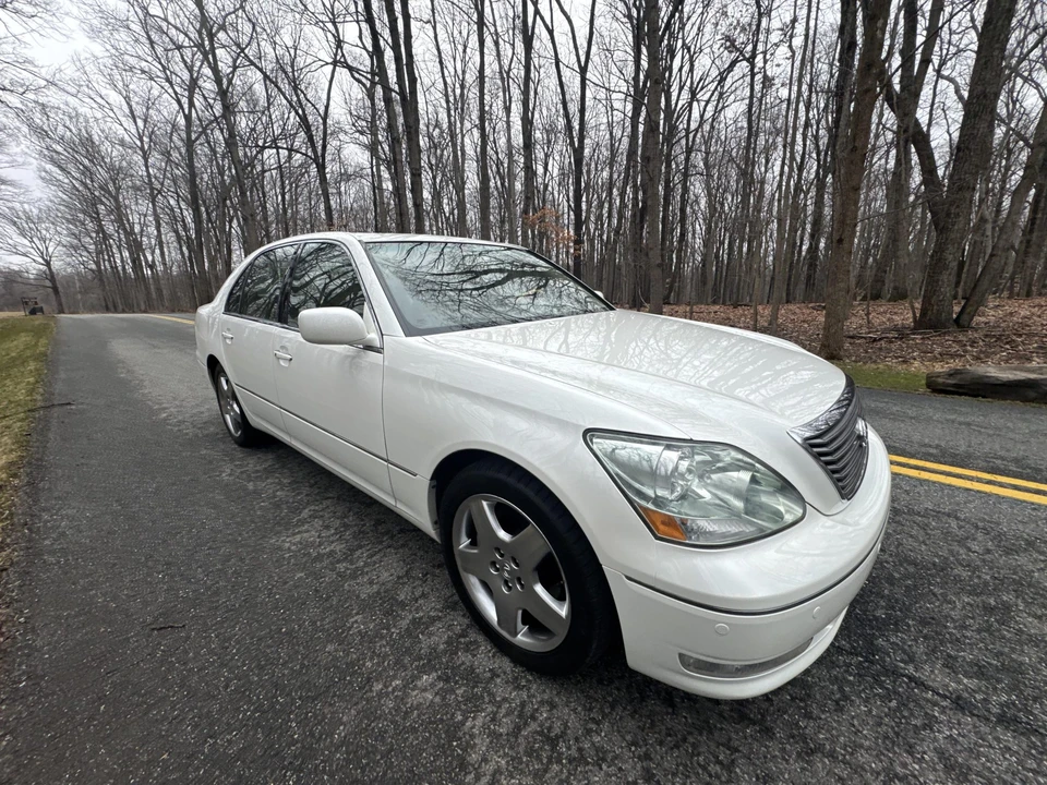 2005 Lexus LS 3rd Gen - Image 22 of 31
