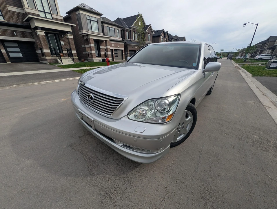 2005 Lexus LS 3rd Gen - Image 25 of 31