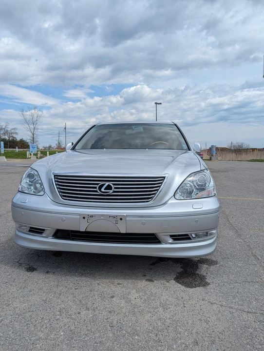 2005 Lexus LS 3rd Gen - Image 3 of 31
