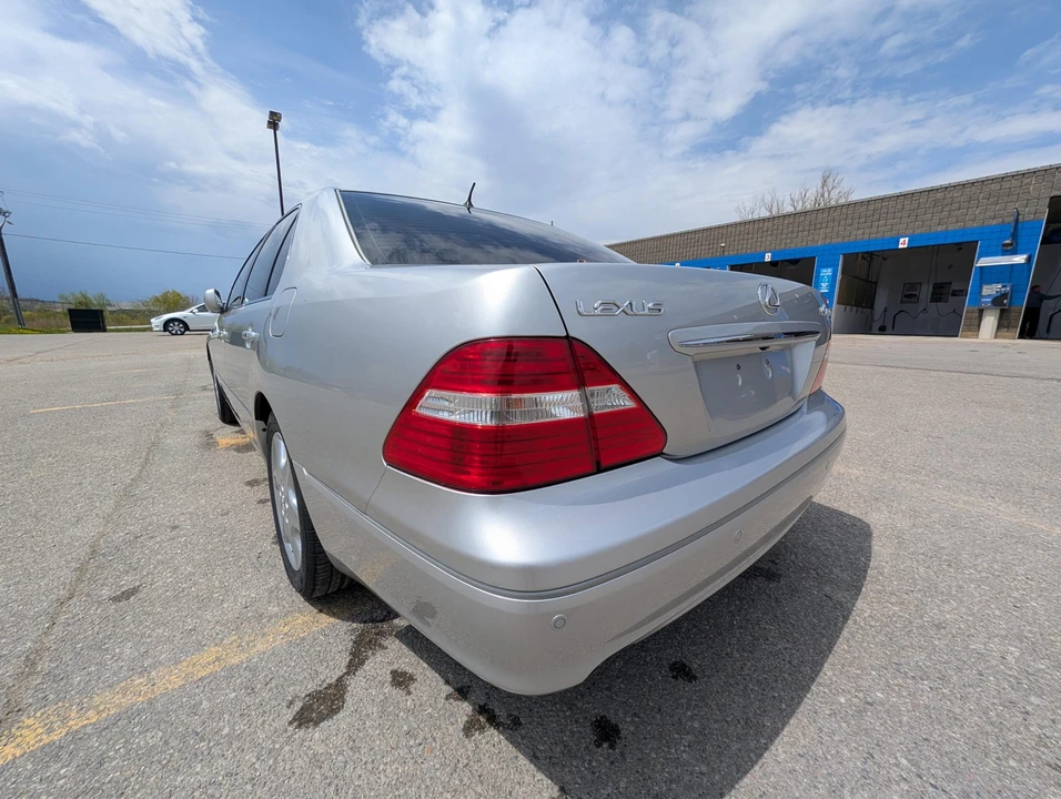 2005 Lexus LS 3rd Gen - Image 5 of 31