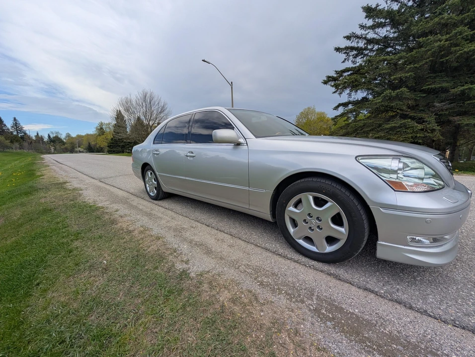 2005 Lexus LS 3rd Gen - Image 20 of 31