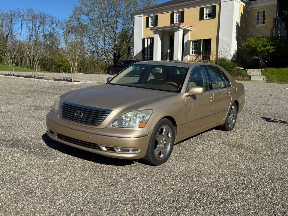 2005 Lexus LS 3rd Gen - Image 3 of 31