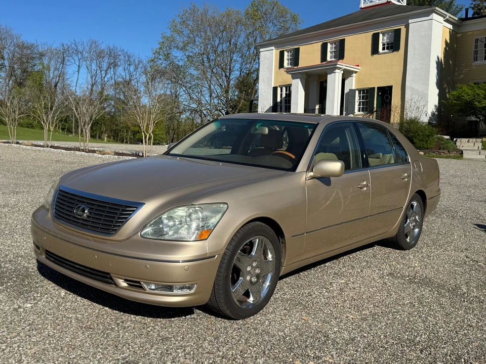 2005 Lexus LS 3rd Gen - Image 2 of 31