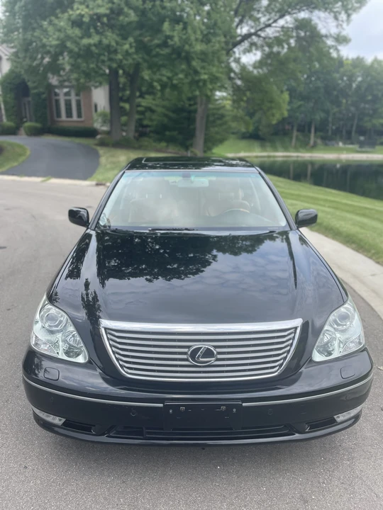 2005 Lexus LS 3rd Gen - Image 26 of 31