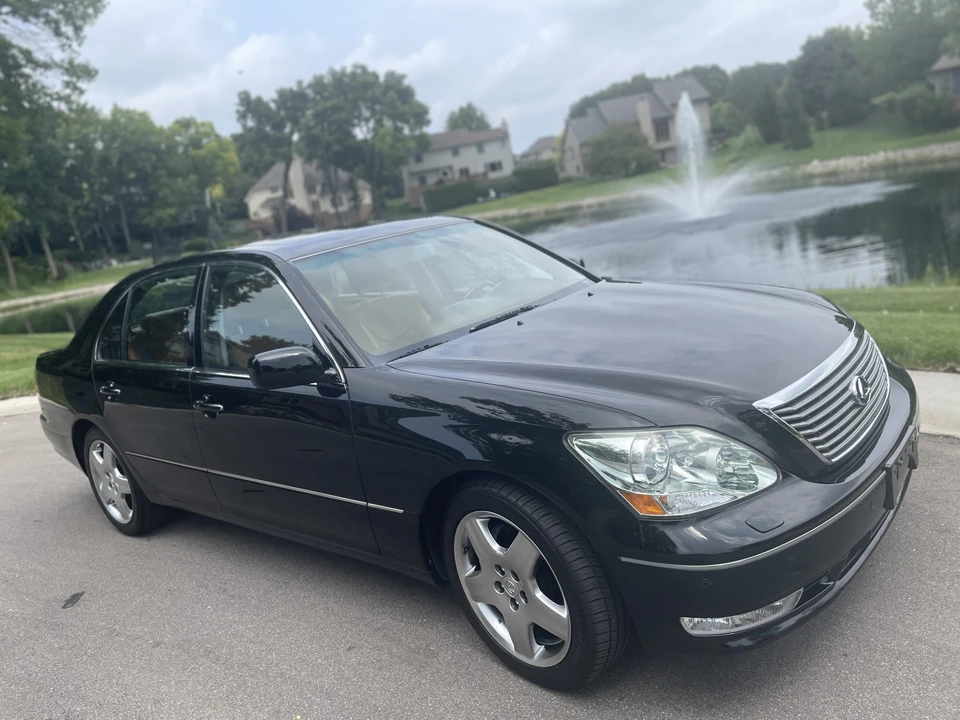 2005 Lexus LS 3rd Gen - Image 6 of 31