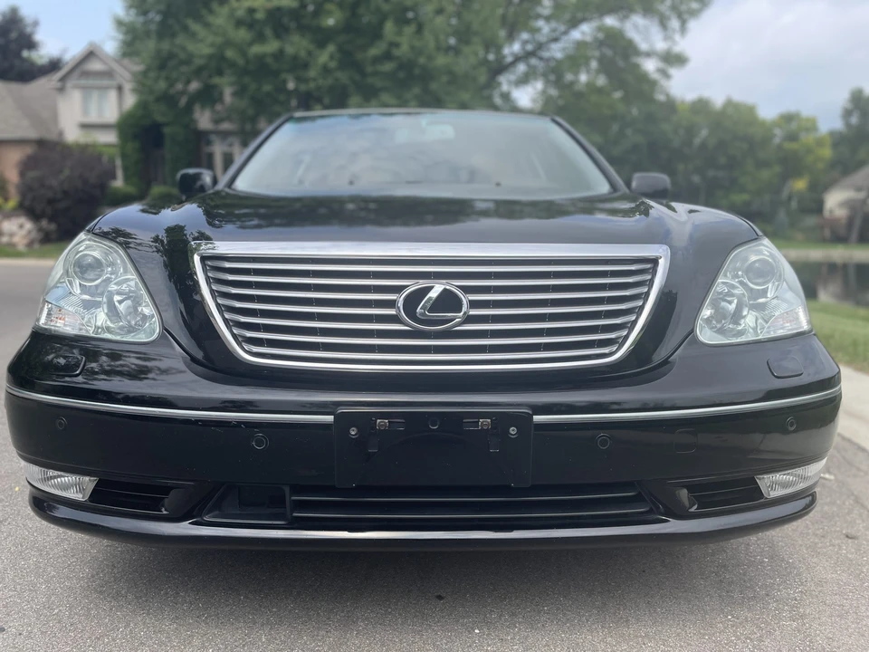 2005 Lexus LS 3rd Gen - Image 27 of 31