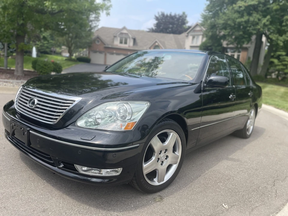 2005 Lexus LS 3rd Gen - Image 23 of 31