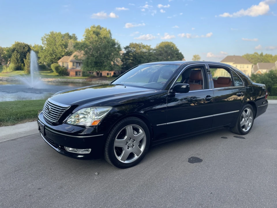 2005 Lexus LS 3rd Gen - Image 20 of 31