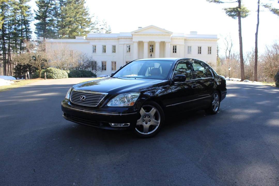 2005 Lexus LS 3rd Gen - Image 2 of 31
