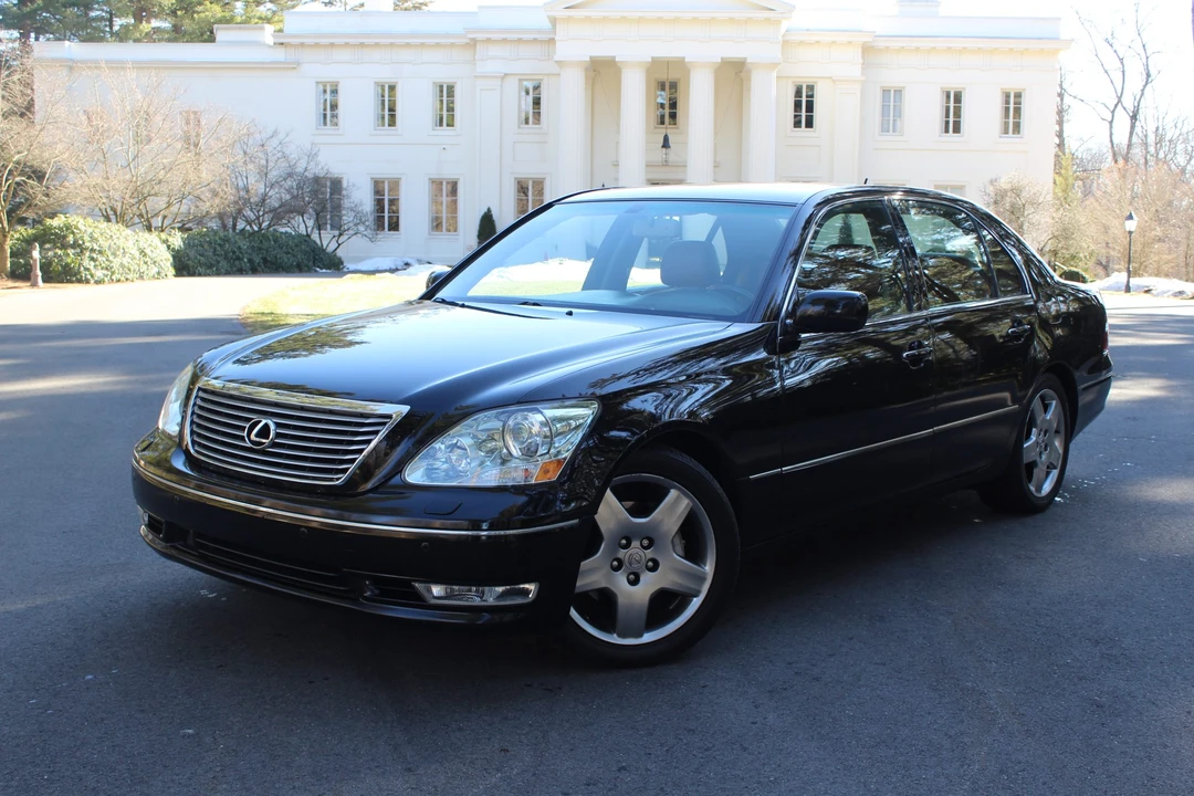 2005 Lexus LS 3rd Gen - Image 4 of 31