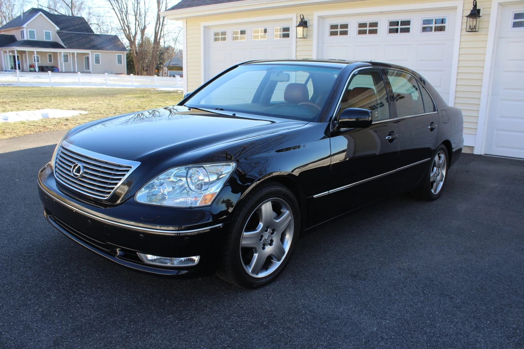 2005 Lexus LS 3rd Gen - Image 5 of 31