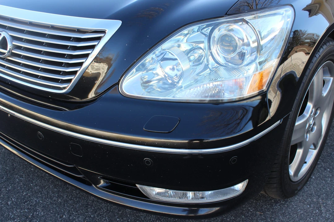 2005 Lexus LS 3rd Gen - Image 25 of 31
