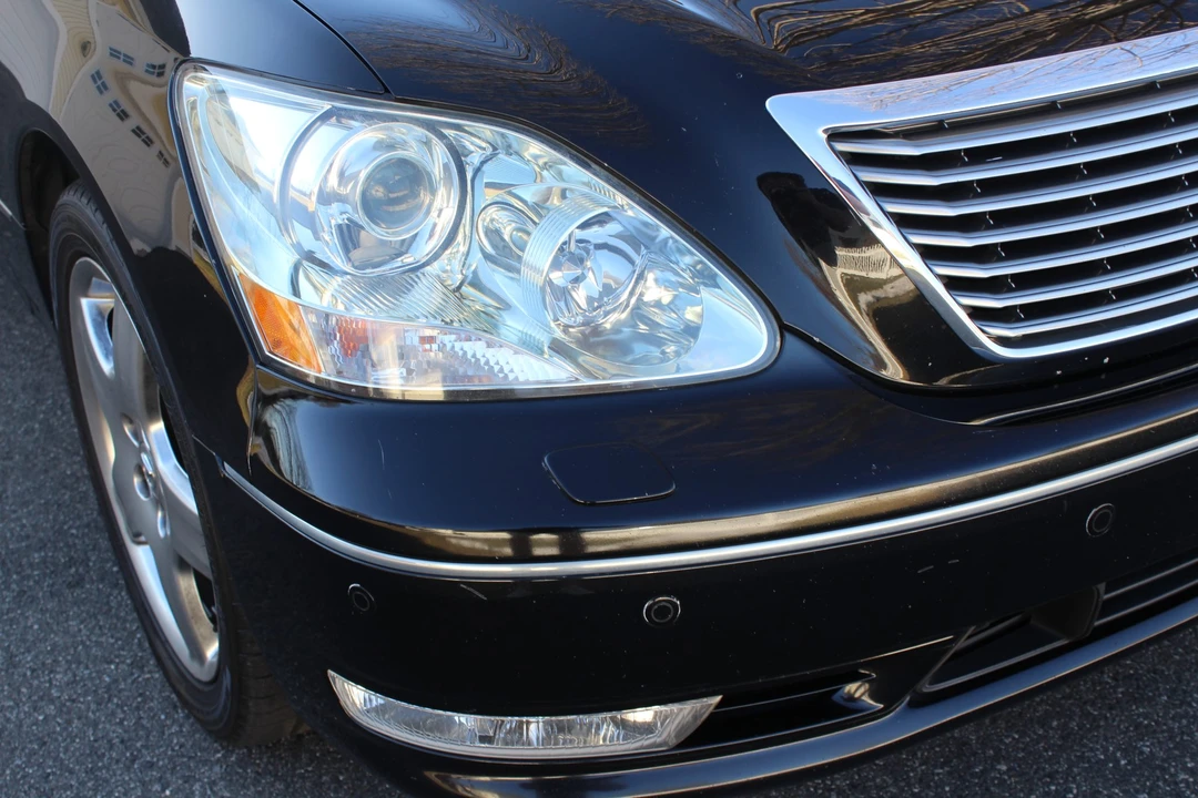 2005 Lexus LS 3rd Gen - Image 24 of 31