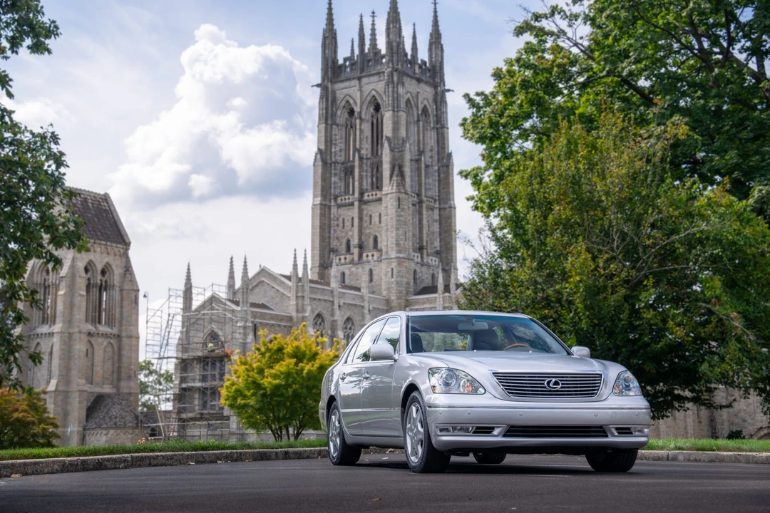 2005 Lexus LS 3rd Gen - Image 30 of 31