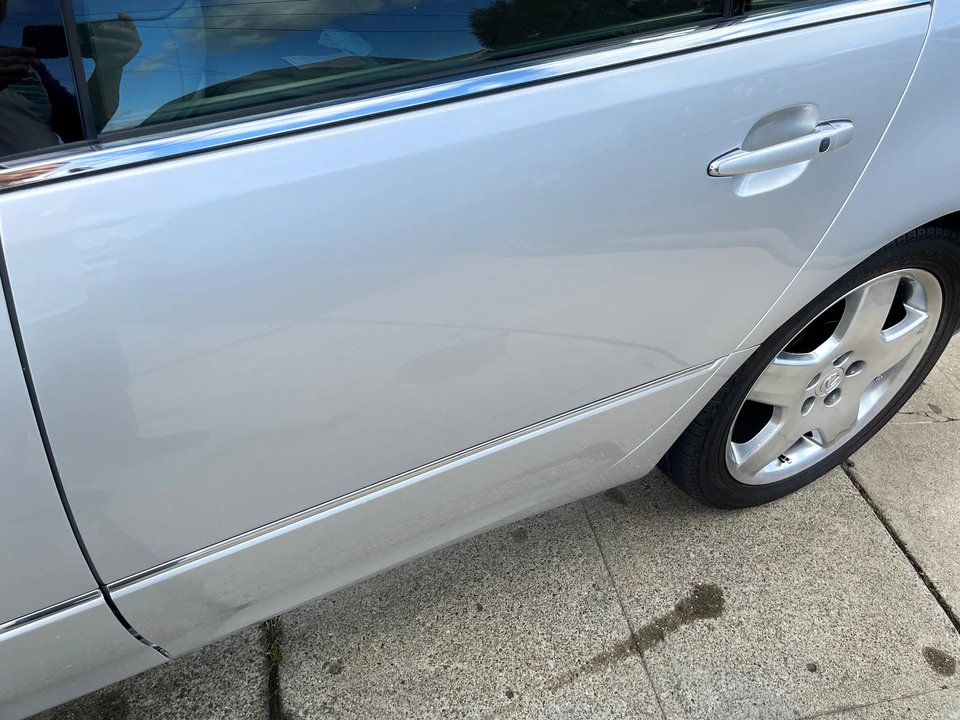 2005 Lexus LS 3rd Gen - Image 15 of 31