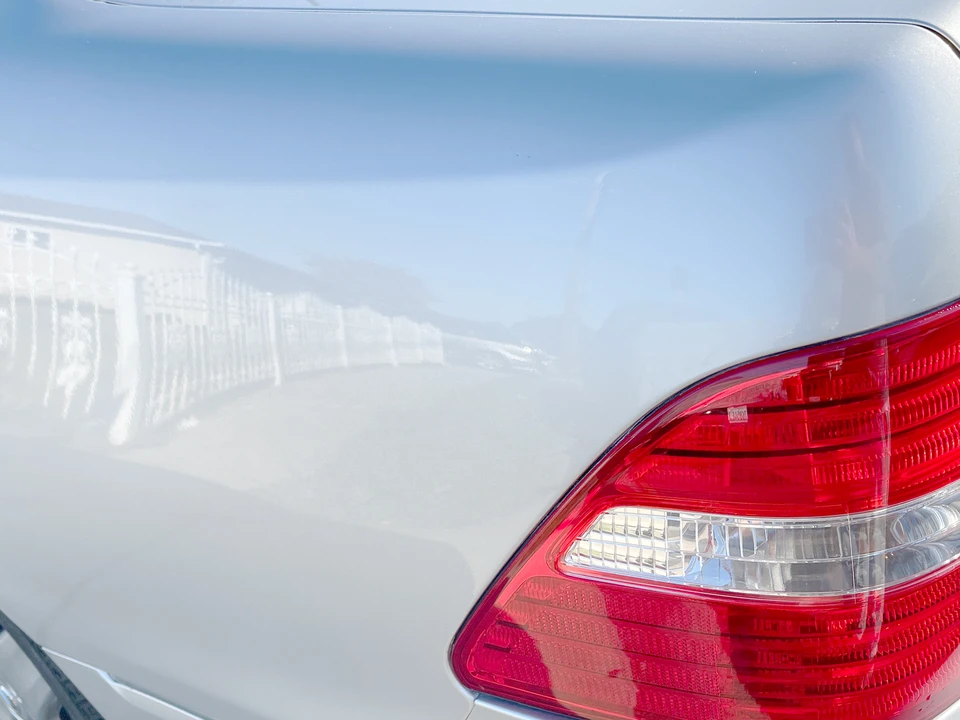2005 Lexus LS 3rd Gen - Image 19 of 31