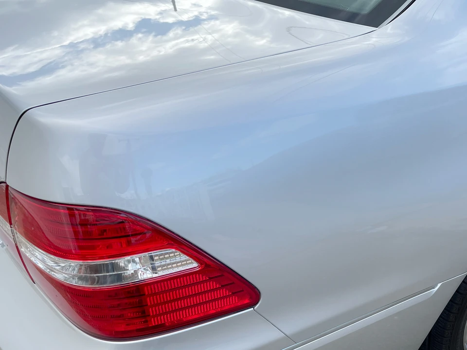 2005 Lexus LS 3rd Gen - Image 20 of 31