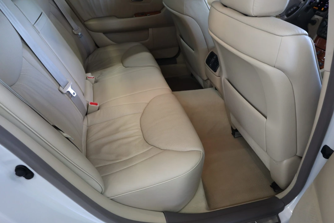 2005 Lexus LS 3rd Gen - Image 31 of 31