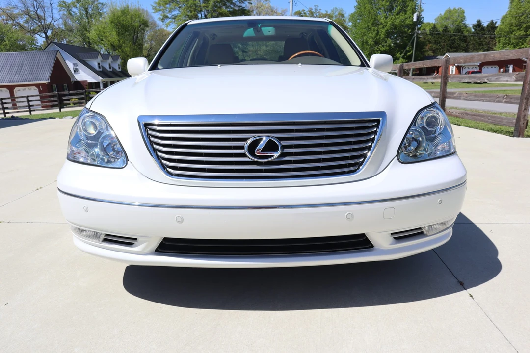 2005 Lexus LS 3rd Gen - Image 8 of 31