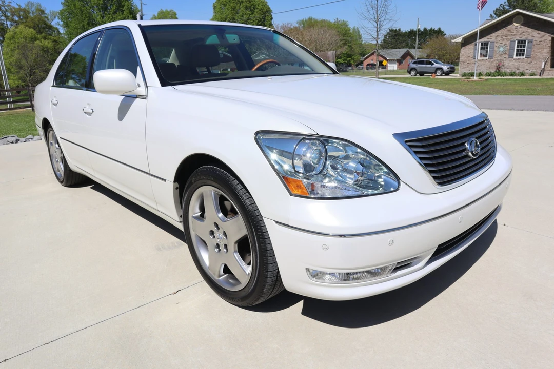 2005 Lexus LS 3rd Gen - Image 7 of 31